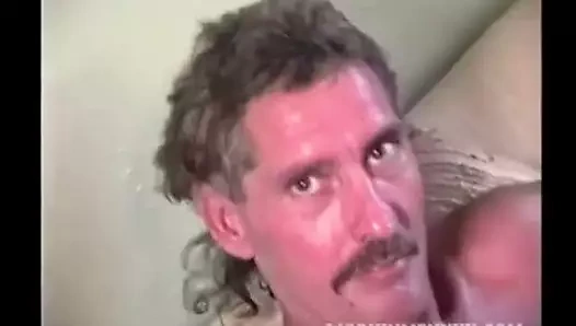 Olgun adam freddy gerizekalı kapalı