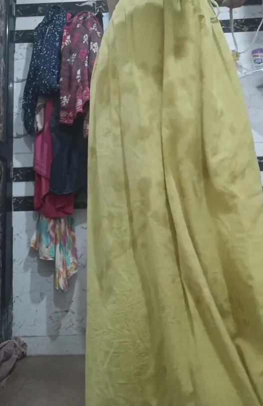 Priya bhabi pazar günü banyo videosunu tadını çıkarıyor
