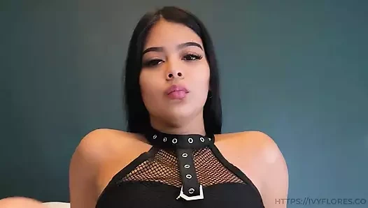 Baharatlı latin metresi seksi fetiş oyununda sevindirdi - sarmaşık flores sızıntısı