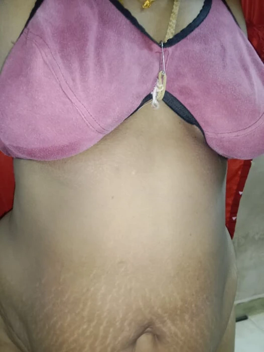 Tamil Anti yaşlı sevgilisiyle yavaşça kadınlığını teşhir ediyor