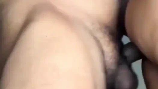 Saf seksi bebek güzellik yenge kocası tarafından sikiliyor