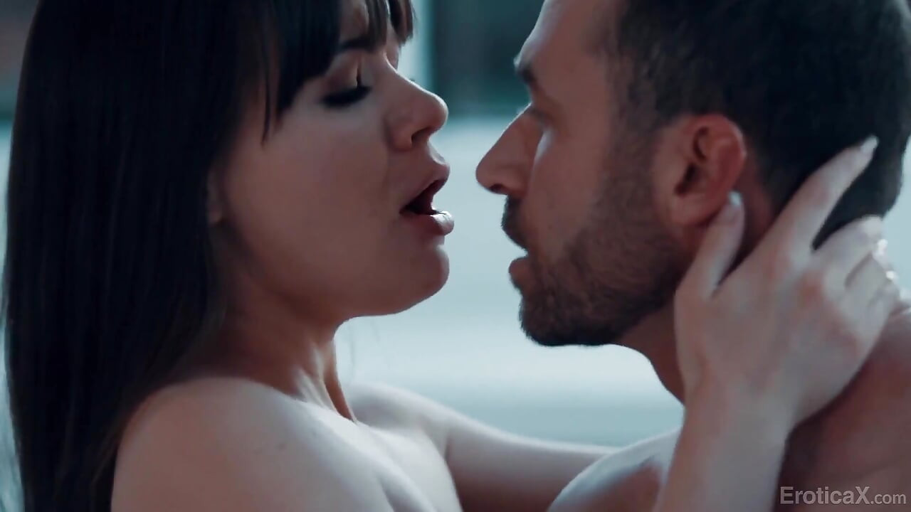 Eroticax - sevimli çift mutfakta şehvetli sikişiyor