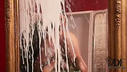 Lavement anal pour Daphnee lecerf