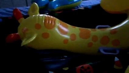 Havuz oyuncakları ile eğlence