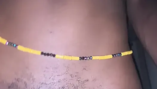 Afrikalı zenci genç kız yağlanmış elma buttom twirking, seksi dans bakış açısı