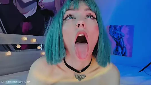 SADECE ÜSTSÜZ DANS