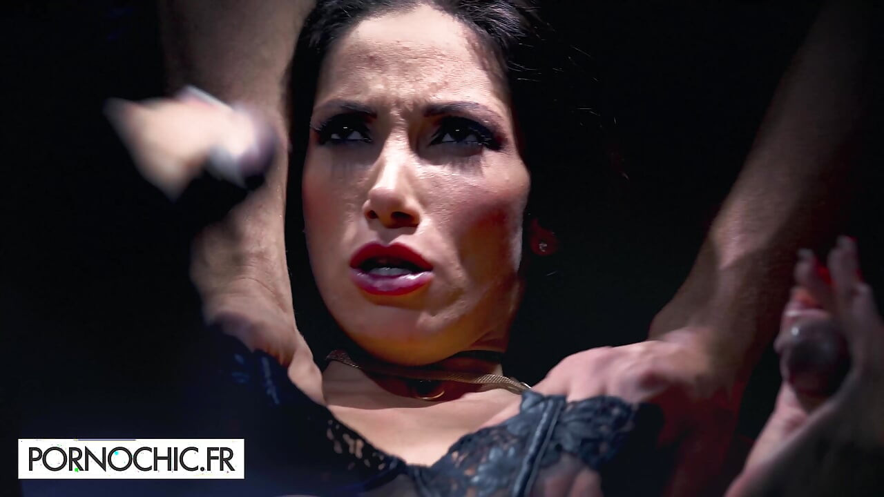 Clea Gaultier ile grup seks ve çifte penetrasyon