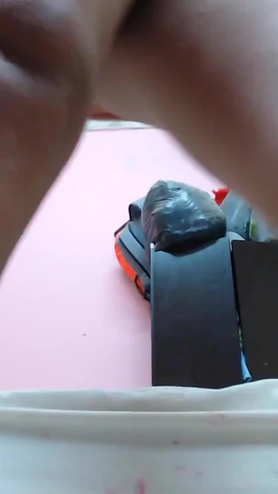 Волнующий момент от "Он попросил меня выйти за него, и он запечатал обручальное кольцо камшотом на обручальное кольцо и"