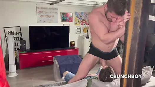 Seksi Nathan çılgınlığı Vlad Castle tarafından korunmasız sikiliyor