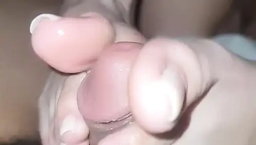 Bir ayak tutkunları cenneti, kocasının büyük yarağı için fışkırtmayı kayganlaştırıcı olarak kullanıyor