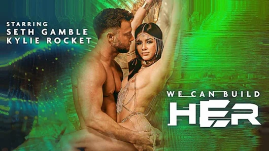 Süper ateşli yapay zekalı seks robotu Kylie Rocket sert sikişmeye programlandı