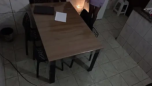 Sekreterin götü toplantı odasında sikiliyor.
