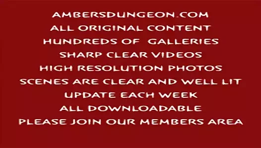 Acımasız koyu saçlı güzellik trenleri sürtük emmek olarak Bisex tepkisi