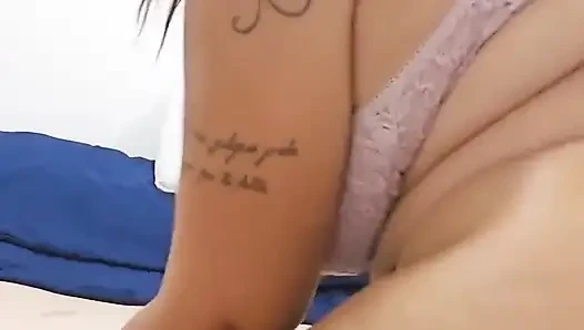 Bunu kolaylaştırmak için götümü kırdım çünkü bugün çok fazla sallayacağım
