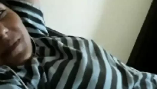 büyük göğüsler gösterileri