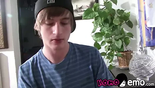 Sevimli twink milan dövme üreme ile onun arkadaşı rob karota