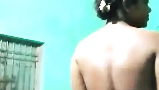Kız arkadaşın eşleşen kıyafetleri çevrimiçi