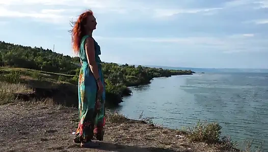 Volga-river'ın üzerinde dik bir şekilde