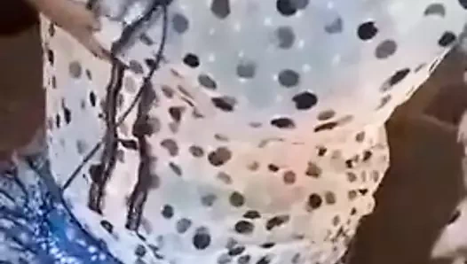 Bangladeşli kız sabiha açık çıplak parmak