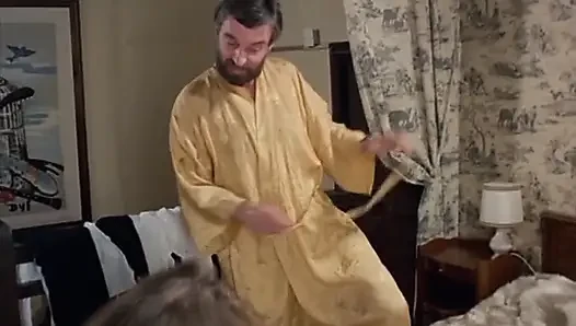 Heisse Hoschen - minyon culottes chaudes et mouillees - bu gece beni baştan çıkar - tatlı seksi frikikler (1982)