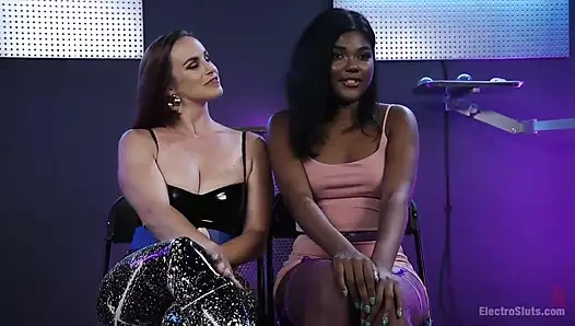 Yeni model yara skye için ilk elektrikli bdsm çekimi