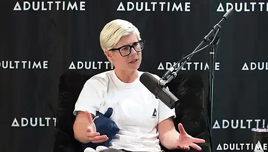 Cami Strella bir kült hayatta kalmak, tiktok şöhreti ve tek eşlilik dışı | Adult Time Podcast