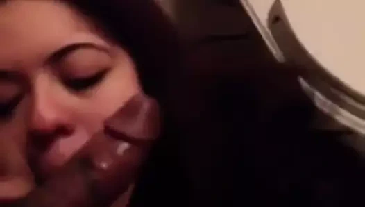 kız oral seks siyah horoz ve yutmak