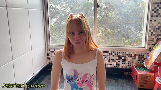 18 yaşındaki yaramaz üvey kızın götünü kahvaltı olarak yedim!