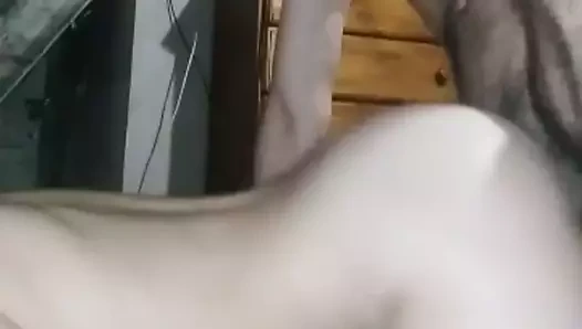 El me la chupa y me penetra