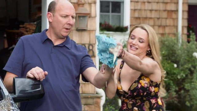 Hunter king seksi araba yıkama sahnesi hd720p