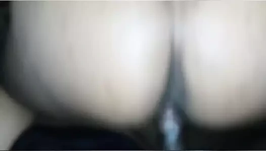 o şarkı söyleyebilir