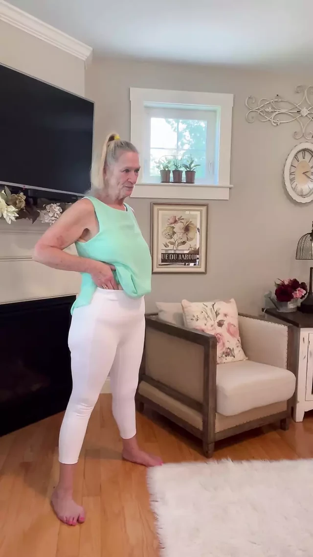 66-ЛЕТНЯЯ ГОРЯЧАЯ БАБУЛЯ DANI D (Фотосессия за кулисами) No2