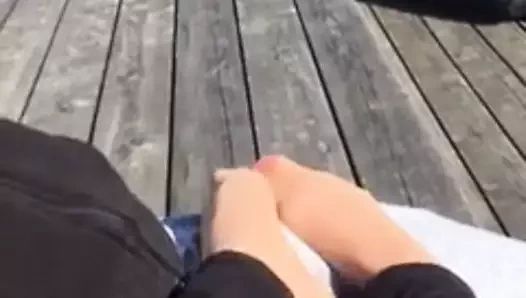 Publik ayakla mastürbasyon