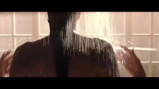 Angelina jolie mezar akıncısında