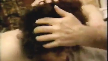 yaşlı adam 7-wear tüvit bir oral seks alır