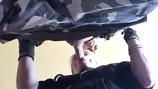 Mutfakta sakso ve ağza kamera beyaz küçük sarışın