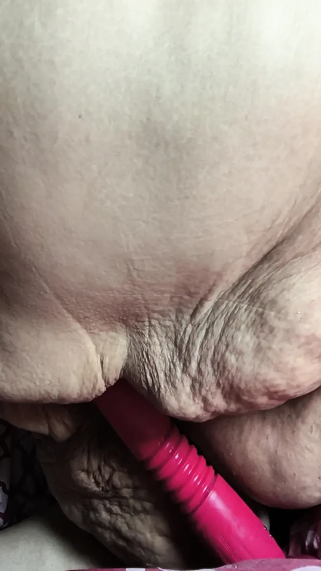 Бабушка Айн не качается, но на ее внука она хоппин члена