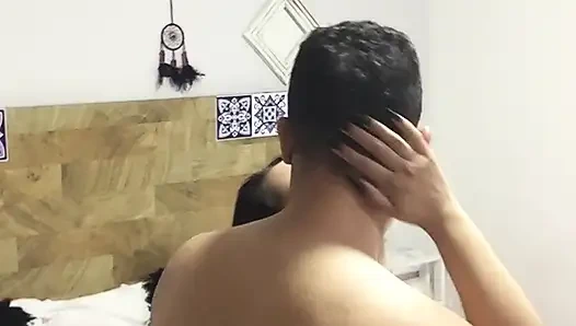 Orgazm olana kadar azgın komşumu sikiyorum.