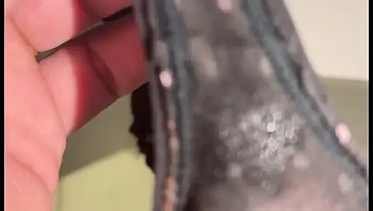 Karım beni azdırmak için döllenmiş külotunu verdi