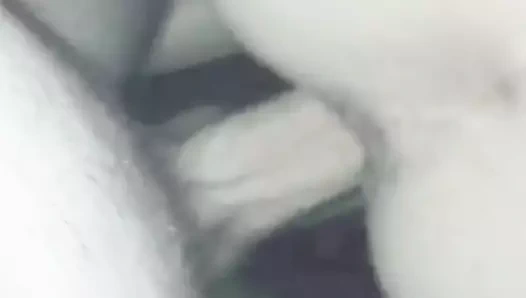 Koca beni sikikleri ve benim kedi ile oynuyor