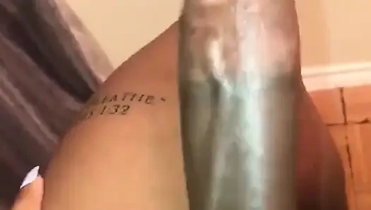 Austin 3 gün dolum! Joshua bana dildoya binerken videolarını gönderdi ve bu büyük dölü boşaltmadan edemedim.