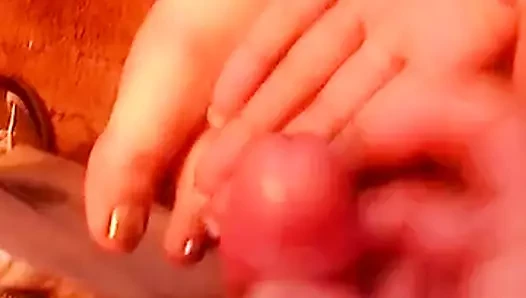 cheri'nin ayağına boşalmak 2