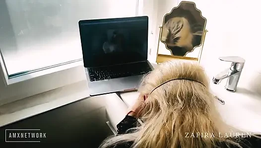 Güzel Polonyalı ev temizlikçimi tekrar sikiyorum