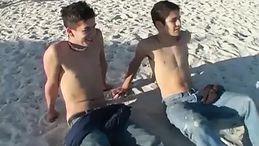 Alt oğlan iki emiyor