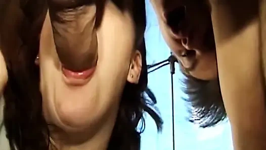 Esmer Arabada Becerdin Ve Üfledi Ve Fışkırttı