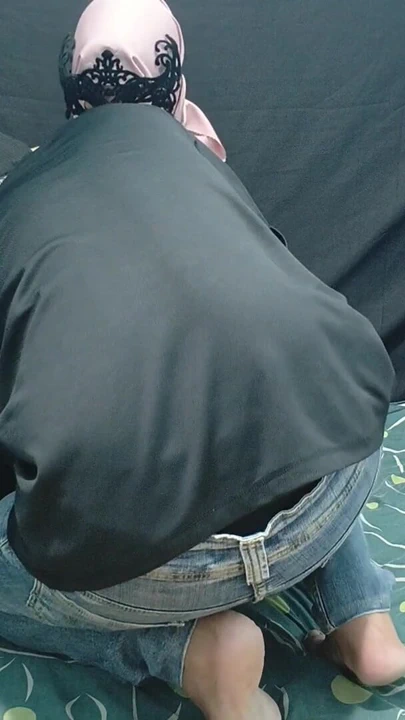 "Yoga yaparken komşum aniden içeri girdi" den önemli an