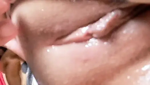 İş arkadaşlarımla bahsi kaybediyorum ve patronuma vajinamın bir videounu gönderiyorum