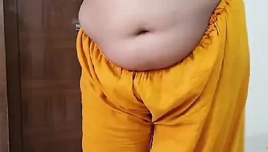 Kayınpeder egzersiz yaparken Hintli kızını sikiyor rani