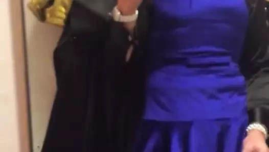 Mavi elbise boşalması