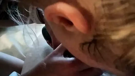 oral seks ile bir sextoy